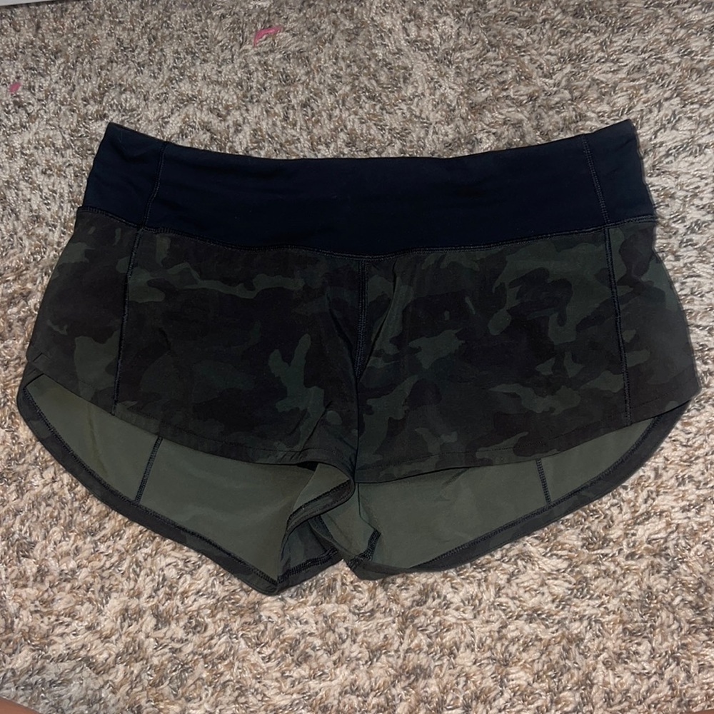 Lululemon Speed Up Shorts 2.5
